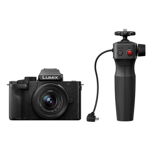 קיט מצלמת וולוגרים עם עדשת 12-32 ממ וחצובה Panasonic Lumix DC-G100