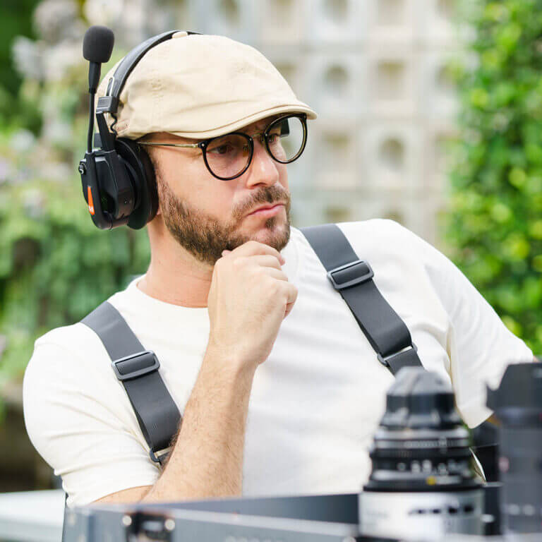 סט אוזניות תקשורת הפקה אלחוטי ל- 9 אנשים Saramonic WiTalk9-9S – תמונה 7