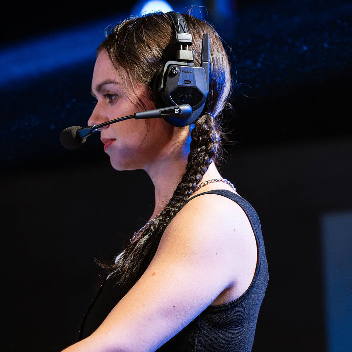 סט אוזניות תקשורת הפקה אלחוטי ל- 9 אנשים Saramonic WiTalk9-9S – תמונה 8