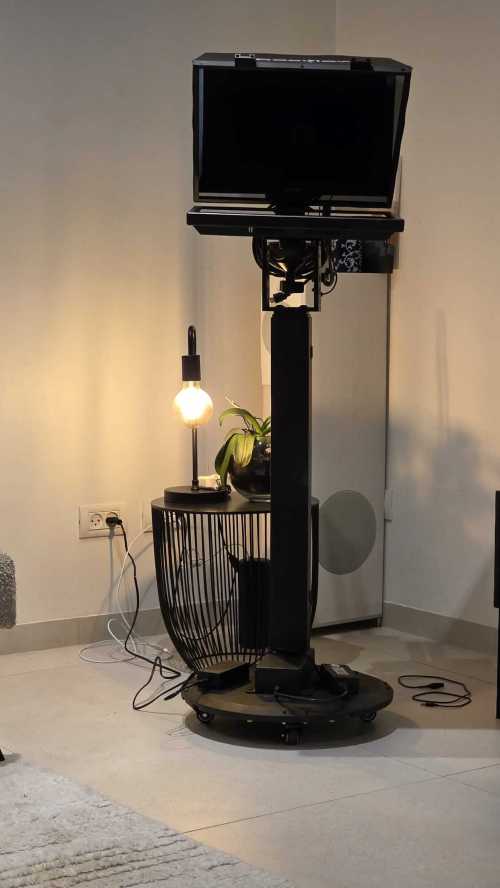 טלפרומפטר מקצועי "20 Desview T20 כולל מסך מובנה ומארז אלומיניום קשיח